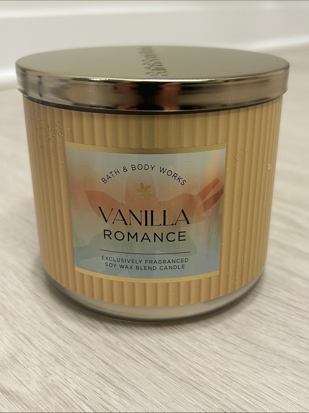 Bath & Body Works (NWT) Vanilla Romance 3-Wick Candle